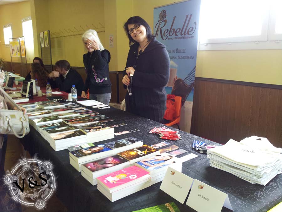 Astrid Lafleur sur le stand de Rebelle - Chartuzac 2013