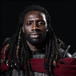 Omar Sy est Bishop